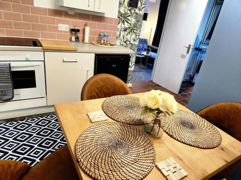 Cosy Hideaway In Nottingham Appartement Buitenkant foto